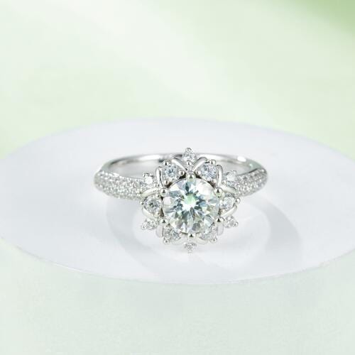 Trendsi 1 Carat Moissanite 925 Sterling Silver Flower Shape Ring