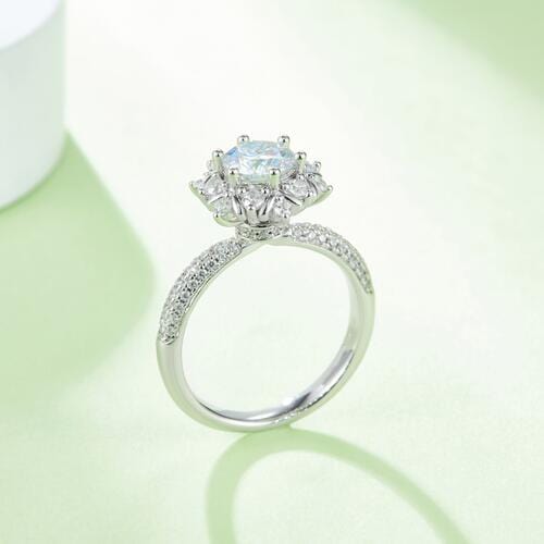 Trendsi 1 Carat Moissanite 925 Sterling Silver Flower Shape Ring