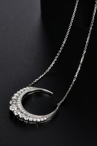 Trendsi Silver / One Size 1.8 Carat Moissanite Crescent Moon Shape Pendant Necklace